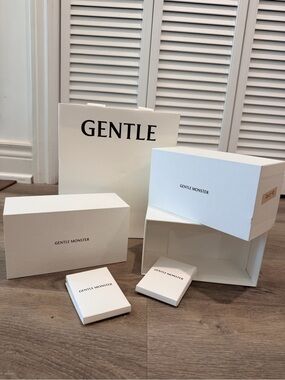 GENTLE MONSTER White  Accessories Box Set